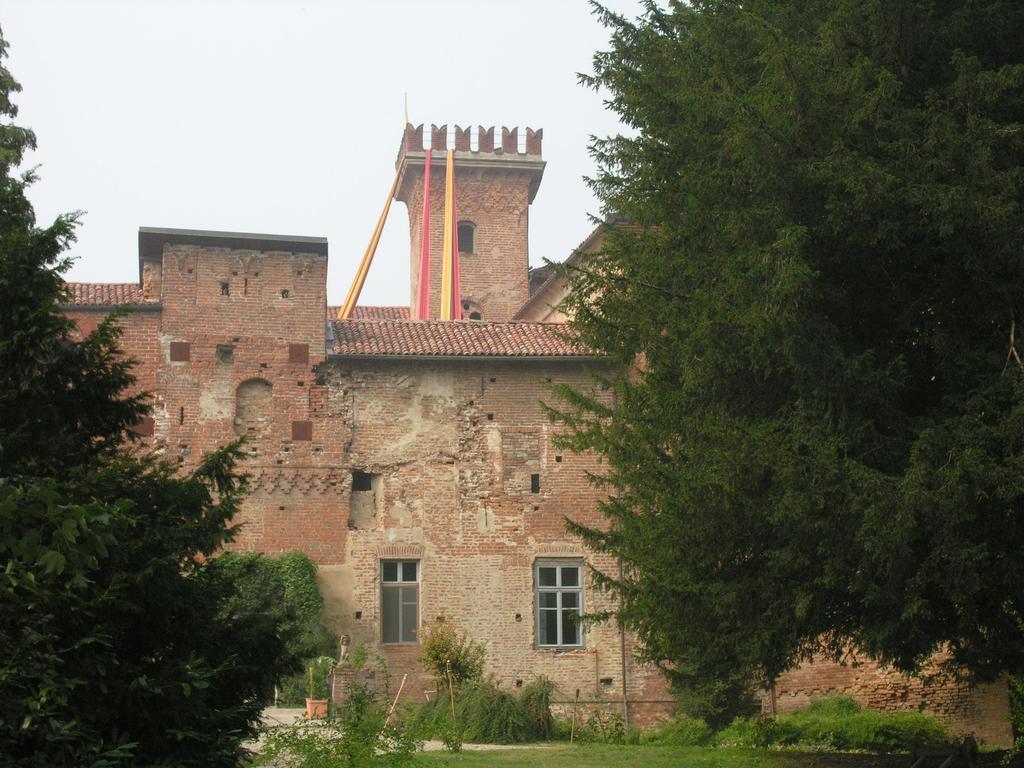 Castello Sannazzaro B&B Giarole Kültér fotó