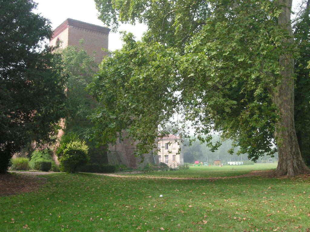 Castello Sannazzaro B&B Giarole Kültér fotó